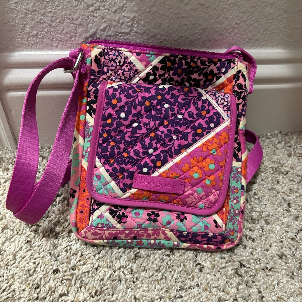 VERA BRADLEY BRAND NEW CROSSOVER BAG